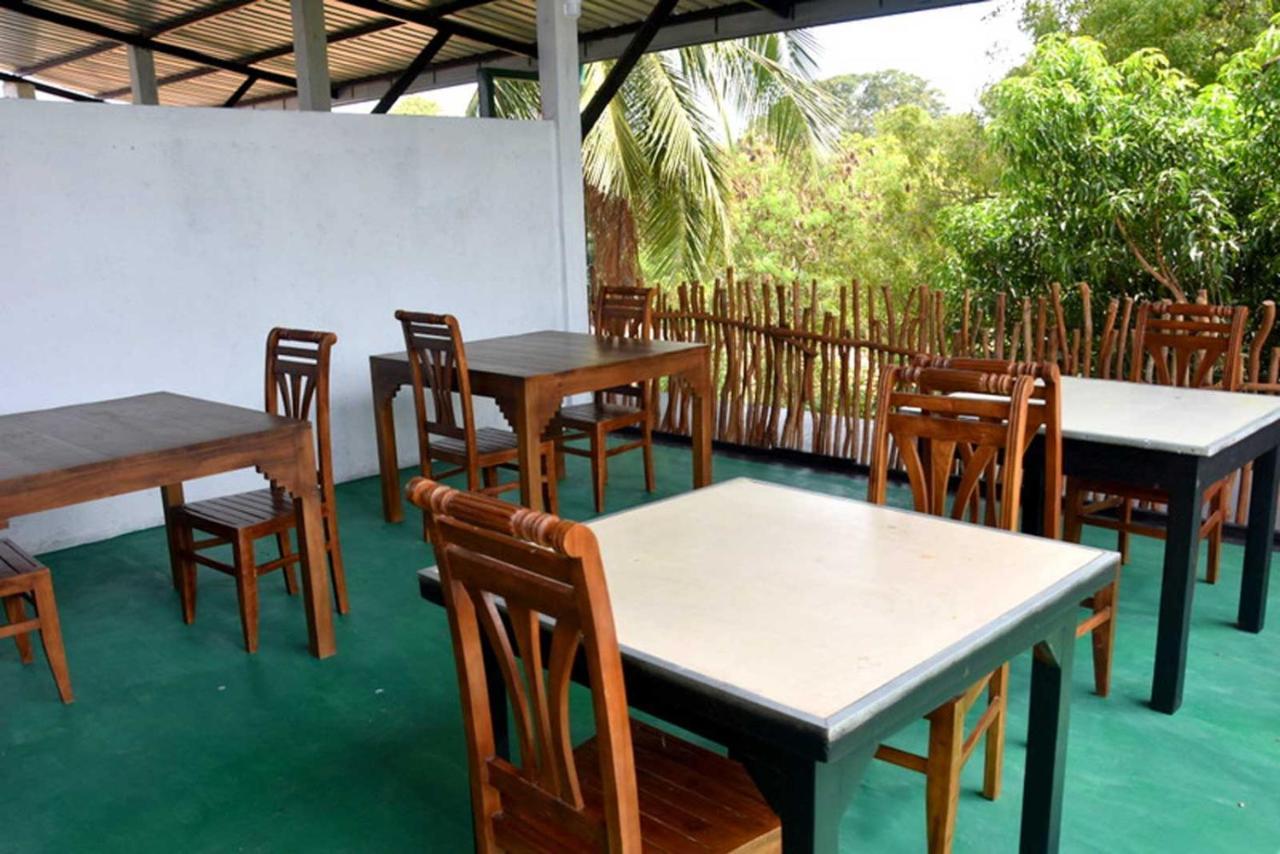 Thinaya Lake Resort Holambra Exterior foto
